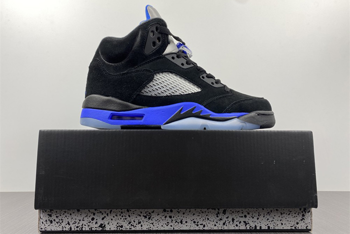 Air Jordan 5 Retro