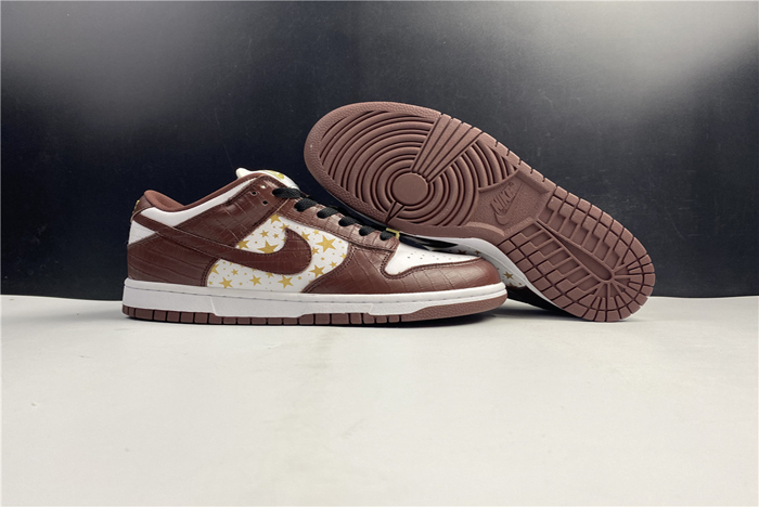 S*p*e x nike sb dunk low  dh3228-103