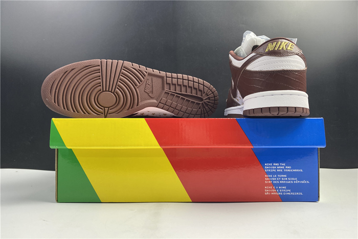 S*p*e x nike sb dunk low  dh3228-103
