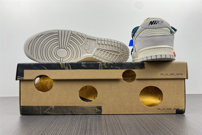 Off-White x Nike Dunk Low DJ0950-111