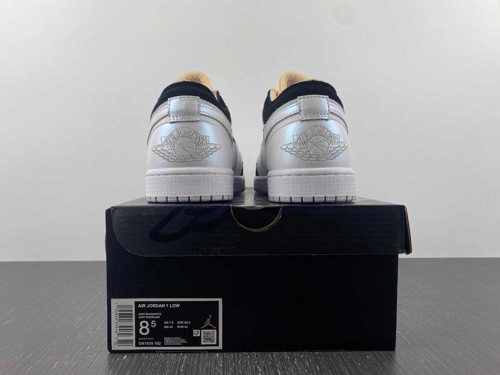 AIR JORDAN 1 LOWR White Black DR8867-400