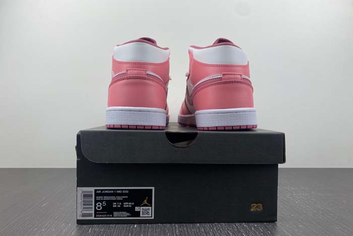 Air Jordan 1 Mid DQ8423-616