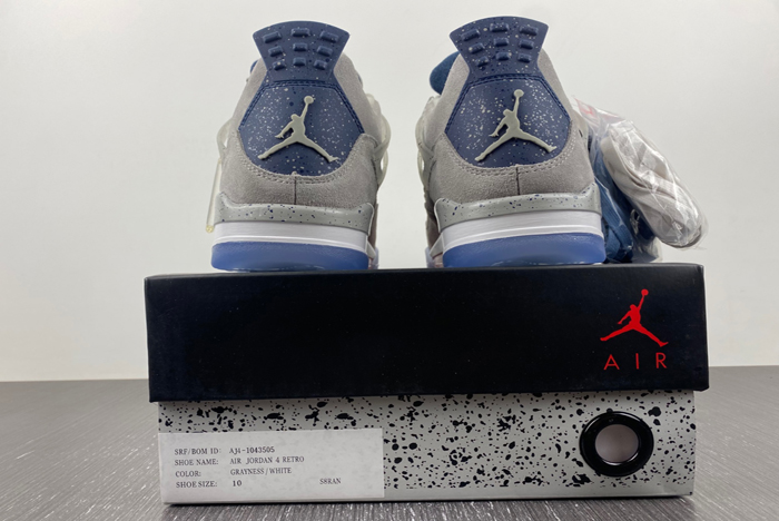 Air Jordan 4 Retro