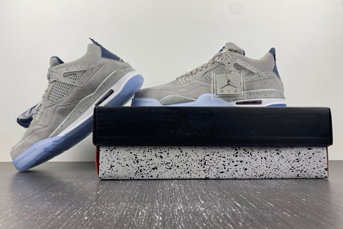 Air Jordan 4 Retro