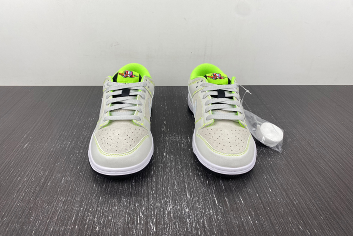 Dunk Low Oregon PE “Ducks of a Feather” FQ7260-001