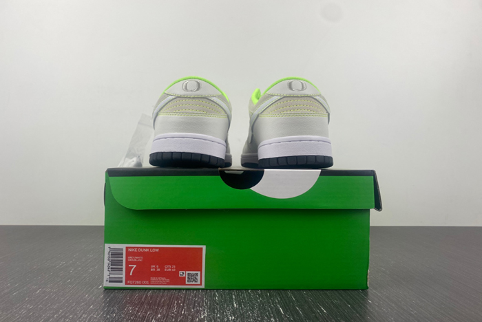 Dunk Low Oregon PE “Ducks of a Feather” FQ7260-001