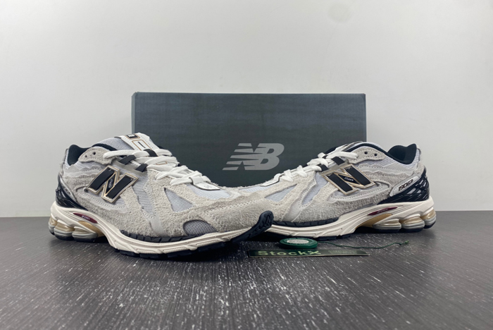 NEW BALANCE M1906DC