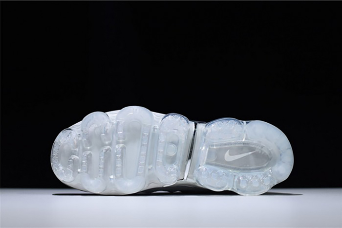 Nike VaporMax Plus "Triple White" Pure Platinum mens 924453-100