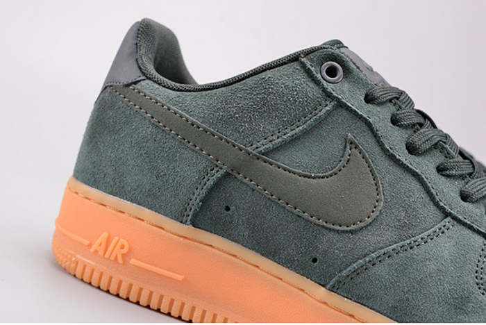 Nike Air Force 1 ´07 LV8 Suede Outdoor Green Brand MENS AA1117-300